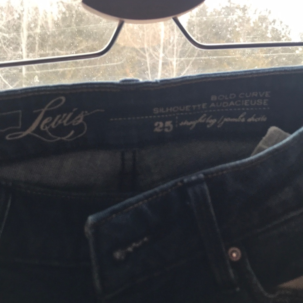 Levi’s straight leg jeans.